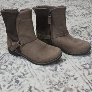 Eddie Bauer Covey Brown Suede Ankle Booties